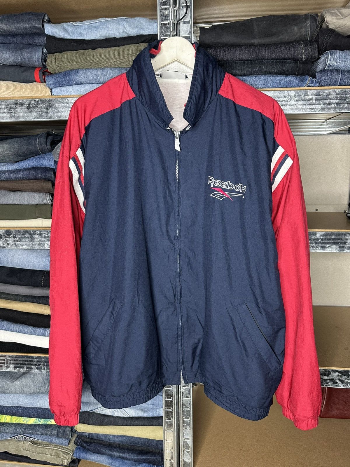 Reebok Vintage Reebok Windbreaker Jacket Big Logo 90s Size L Size US L / EU 52-54 / 3 - 1 Thumbnail