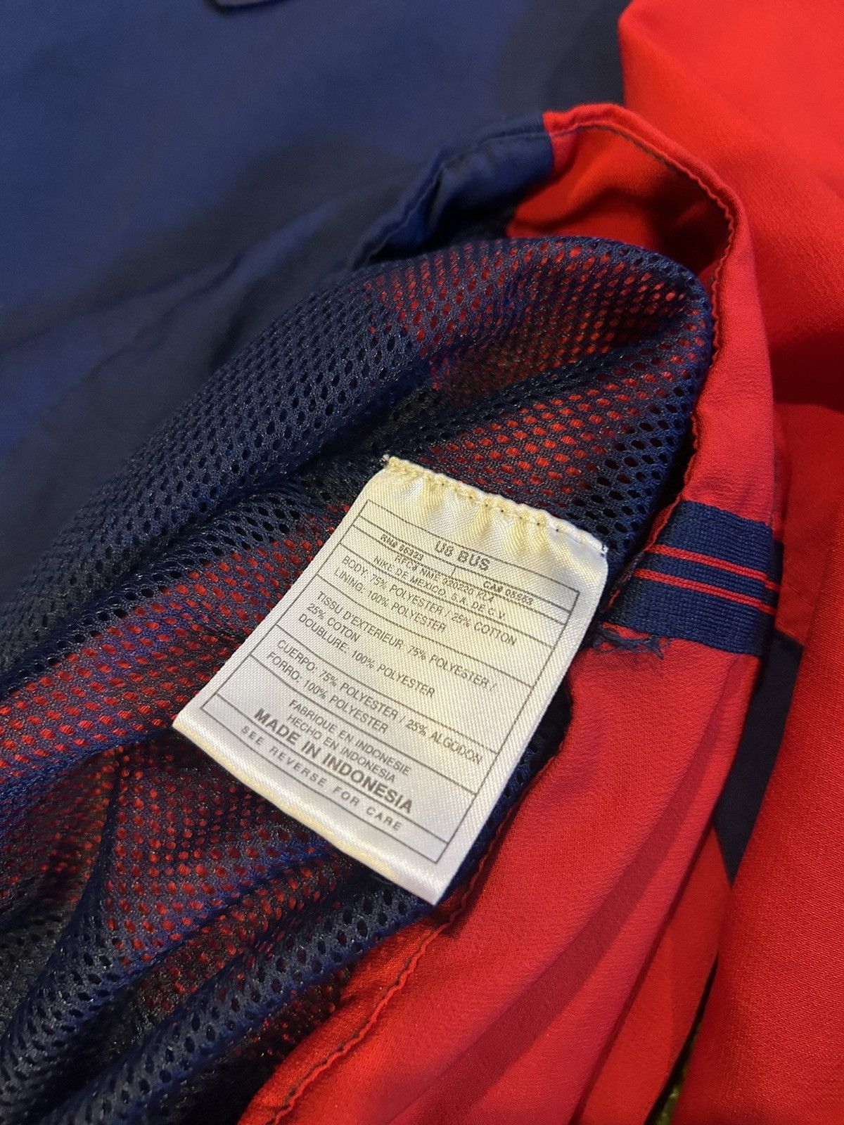 Nike 96/98 USMNT Light Training Jacket Size US L / EU 52-54 / 3 - 17 Thumbnail