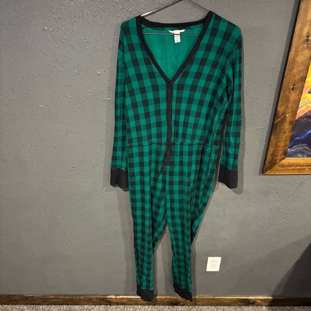 Victoria's Secret Victoria's Secret Green and Black Pajama Onezey Size 31" - 1 Thumbnail
