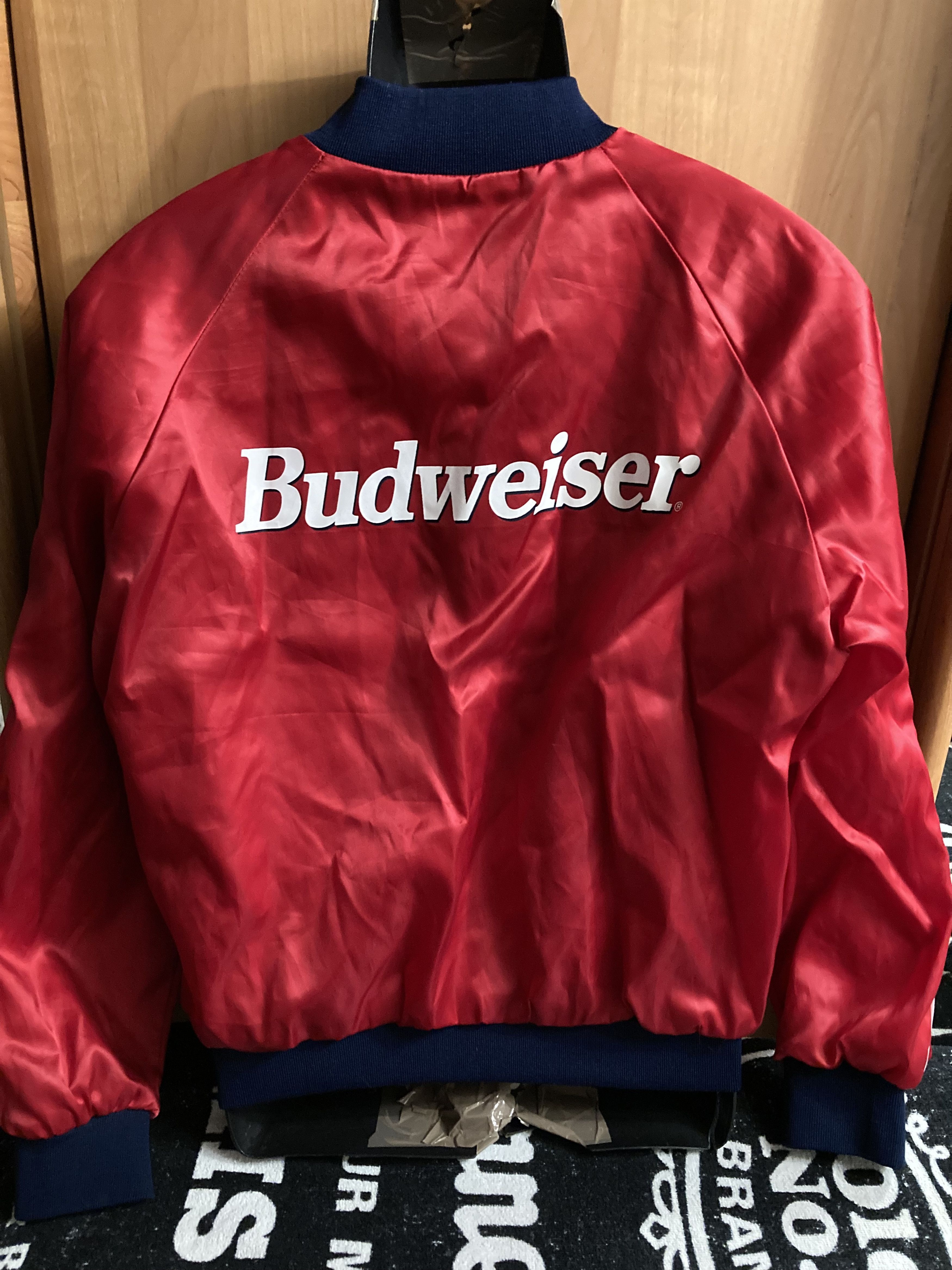 Budweiser Vintage 90-s Budweiser red satin bomber jacket Size US L / EU 52-54 / 3 - 2 Thumbnail