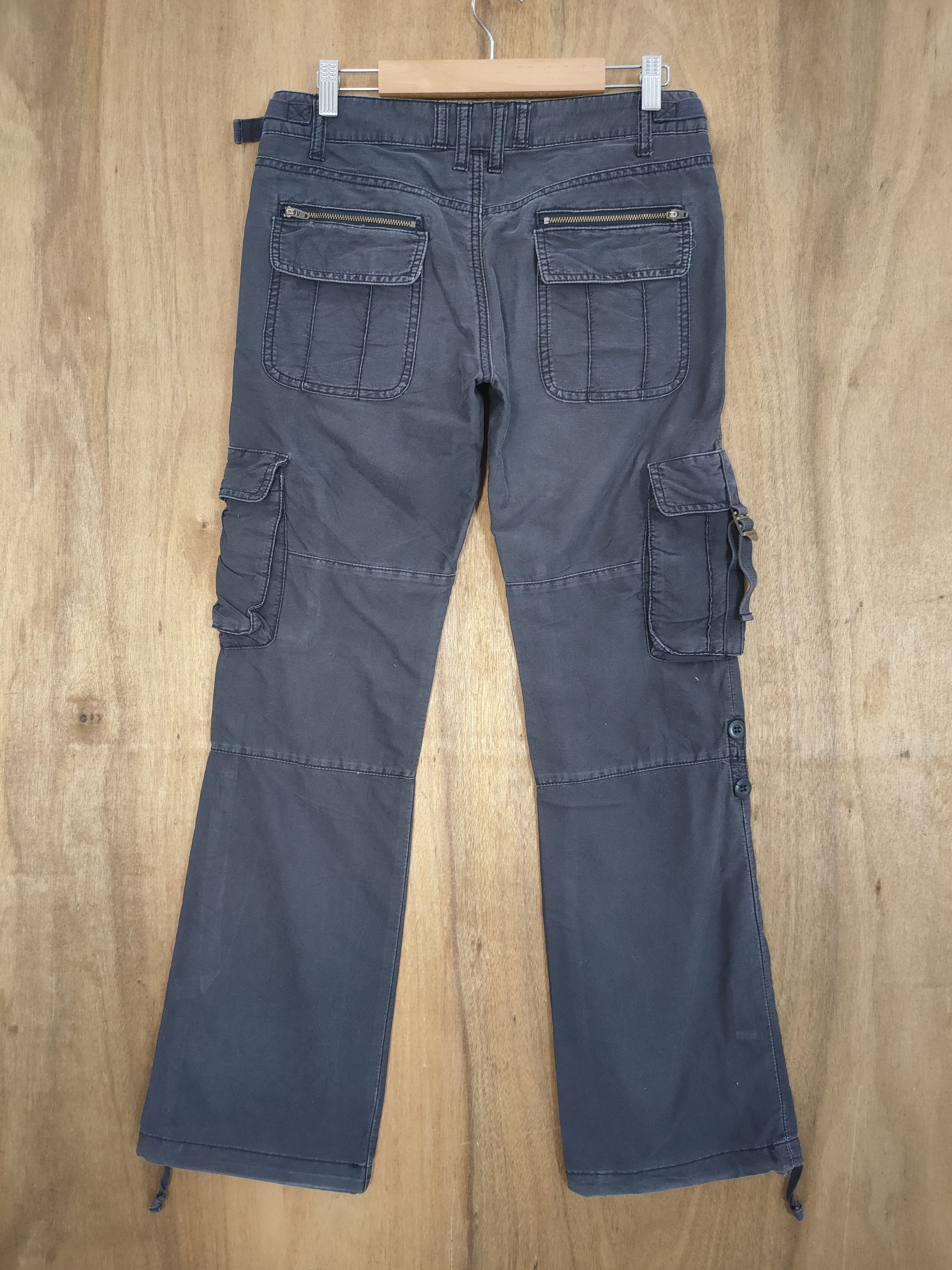 Japanese Brand VINTAGE FLASH REPORT FLARE FADED BLACK CARGO PANTS Size US 30 / EU 46 - 2 Thumbnail