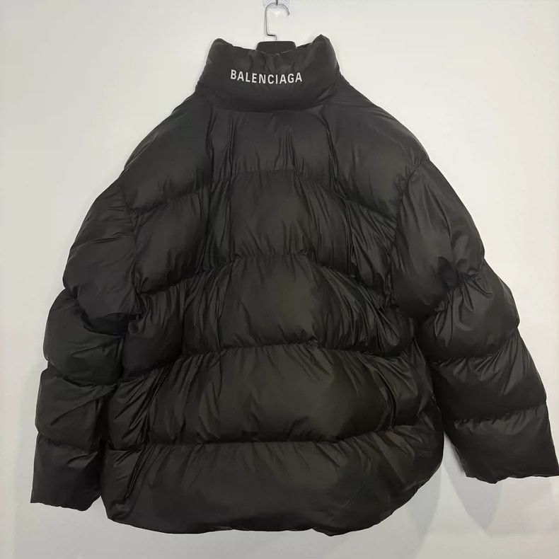 Balenciaga Balenciaga Letter printing with down jacket coat robe show Size US M / EU 48-50 / 2 - 2 Thumbnail