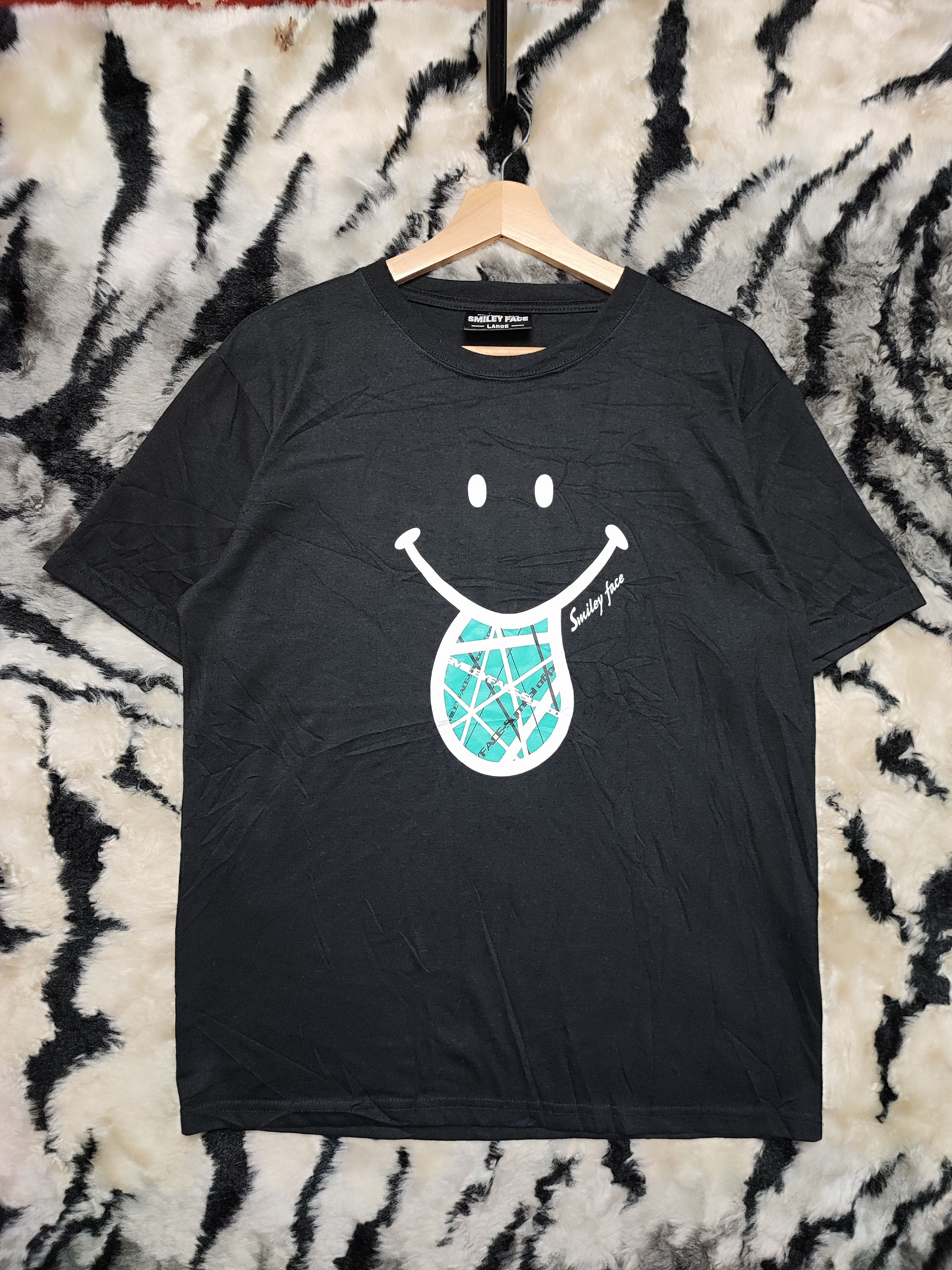 Japanese Brand × Vintage Vintage Harvey ball smiley face Tshirt Size US L / EU 52-54 / 3 - 2 Thumbnail