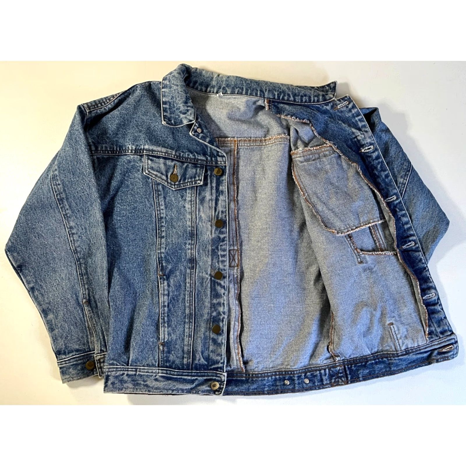 Vintage VINTAGE Denim Trucker Jacket Buckle Back Sz M Mens Jacket 90s Blue Cotton Short Size US M / EU 48-50 / 2 - 4 Thumbnail