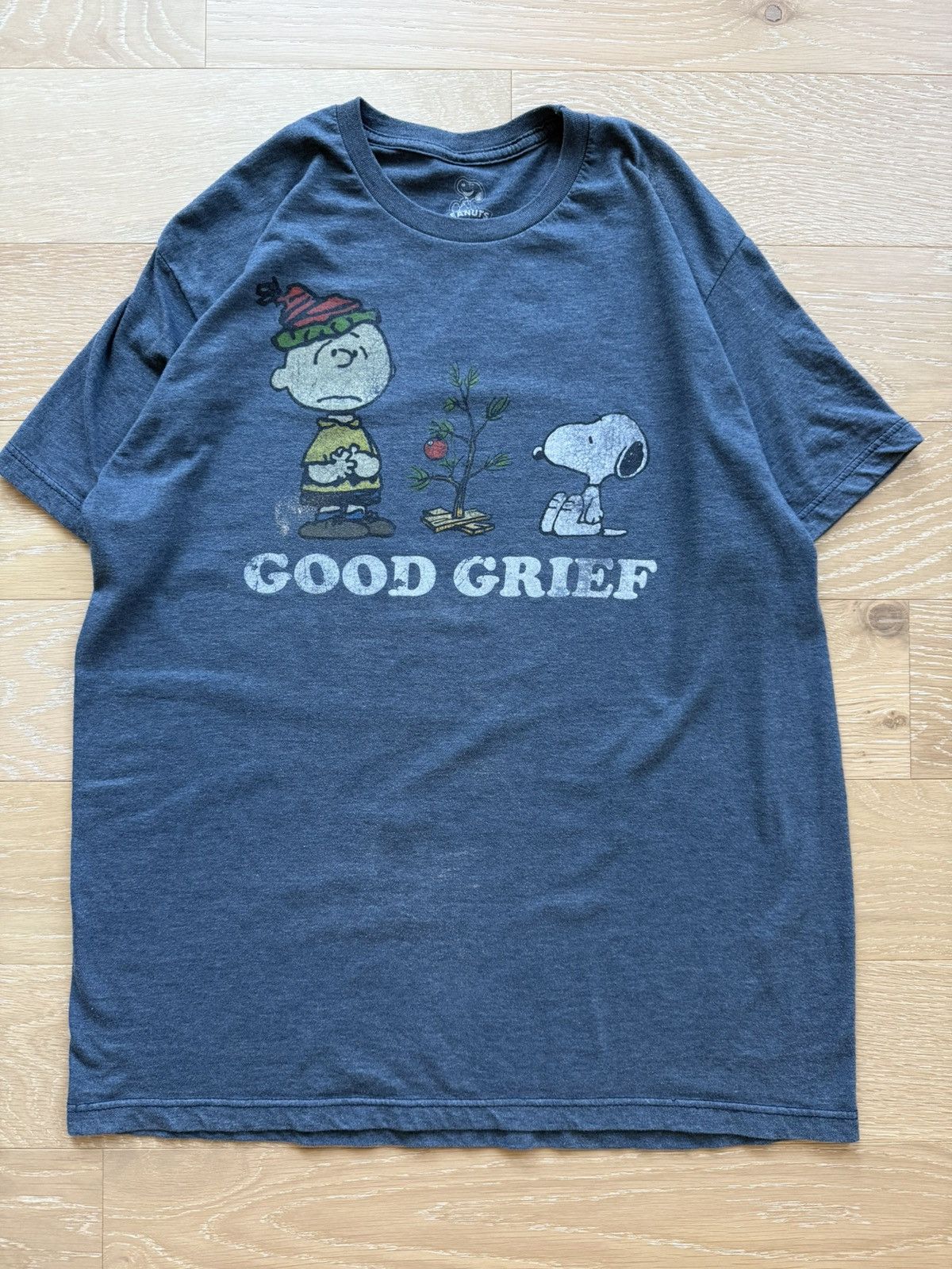 Peanuts Snoopy and Charlie Brown Christmas Shirt Size US L / EU 52-54 / 3 - 7 Thumbnail