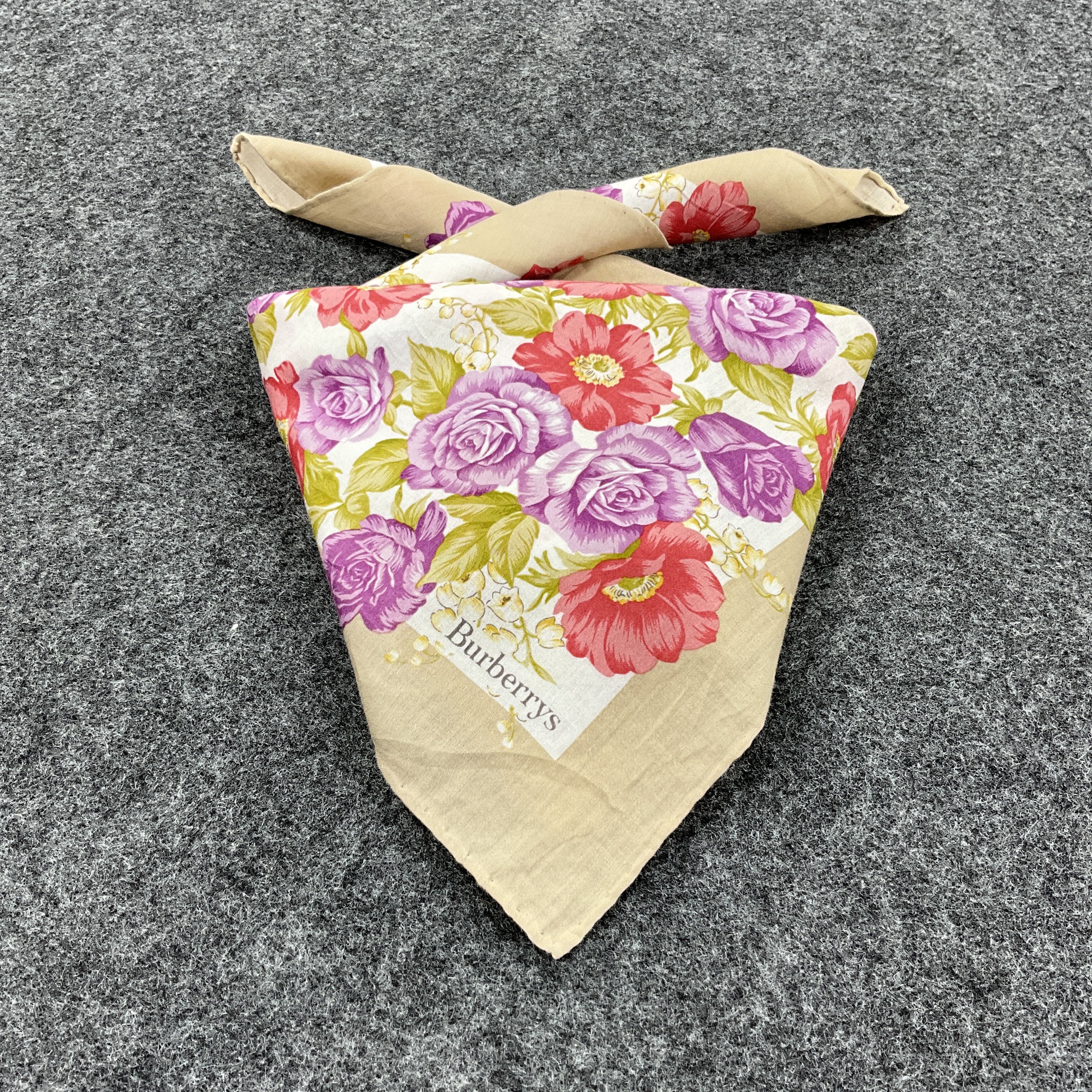 Burberry × Vintage Burberry Handkerchief / Bandana / Neckerchief B036 Size ONE SIZE - 1 Thumbnail