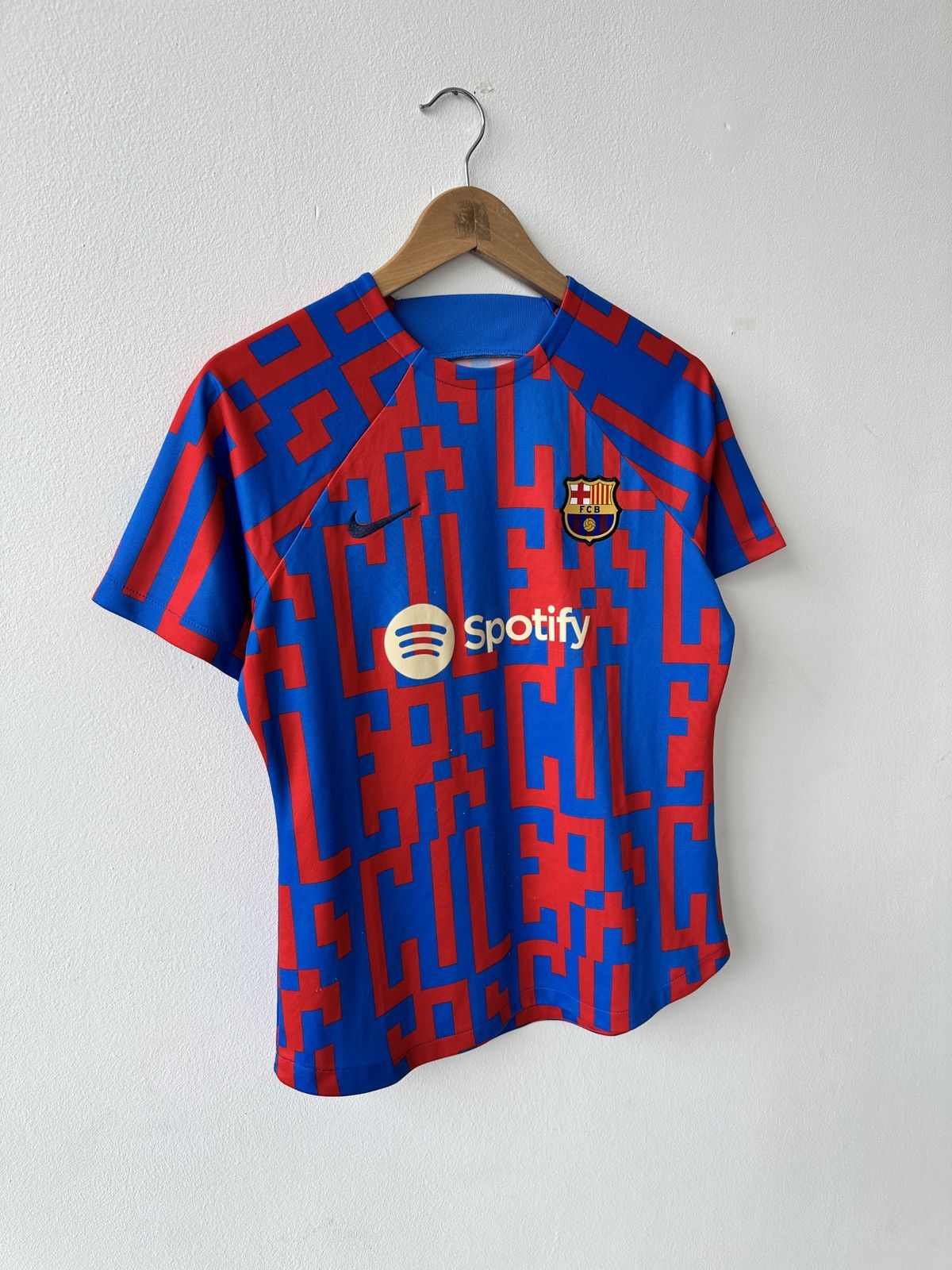 Nike Nike Barcelona Pre Match Training Jersey 22/23 Size M / US 6-8 / IT 42-44 - 2 Thumbnail