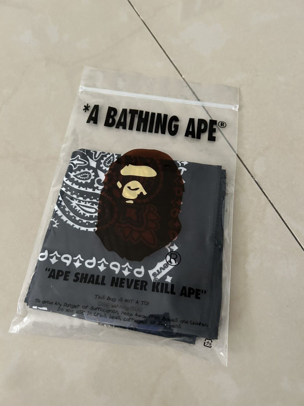 Bape × Levi's Bape x Levis Bandana Size ONE SIZE - 1 Thumbnail