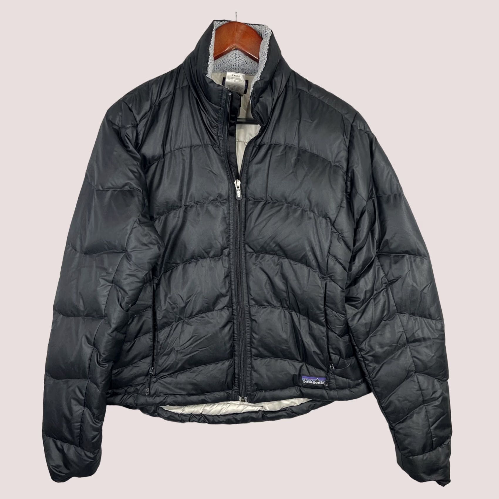 Patagonia VINTAGE Patagonia Jacket Womens Small Black Down Puffer Fleece Collar Zip Up Y2K Mens? Womens Size S / US 4 / IT 40 - 1 Thumbnail