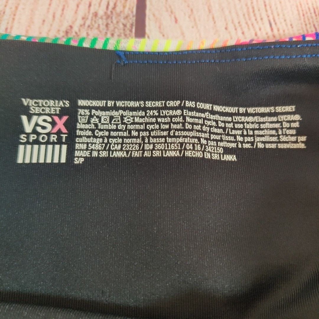 Victoria's Secret VSX Knockout Digi Cube rainbow cropped leggings sz S Size 27" / US 4 / IT 40 - 9 Thumbnail