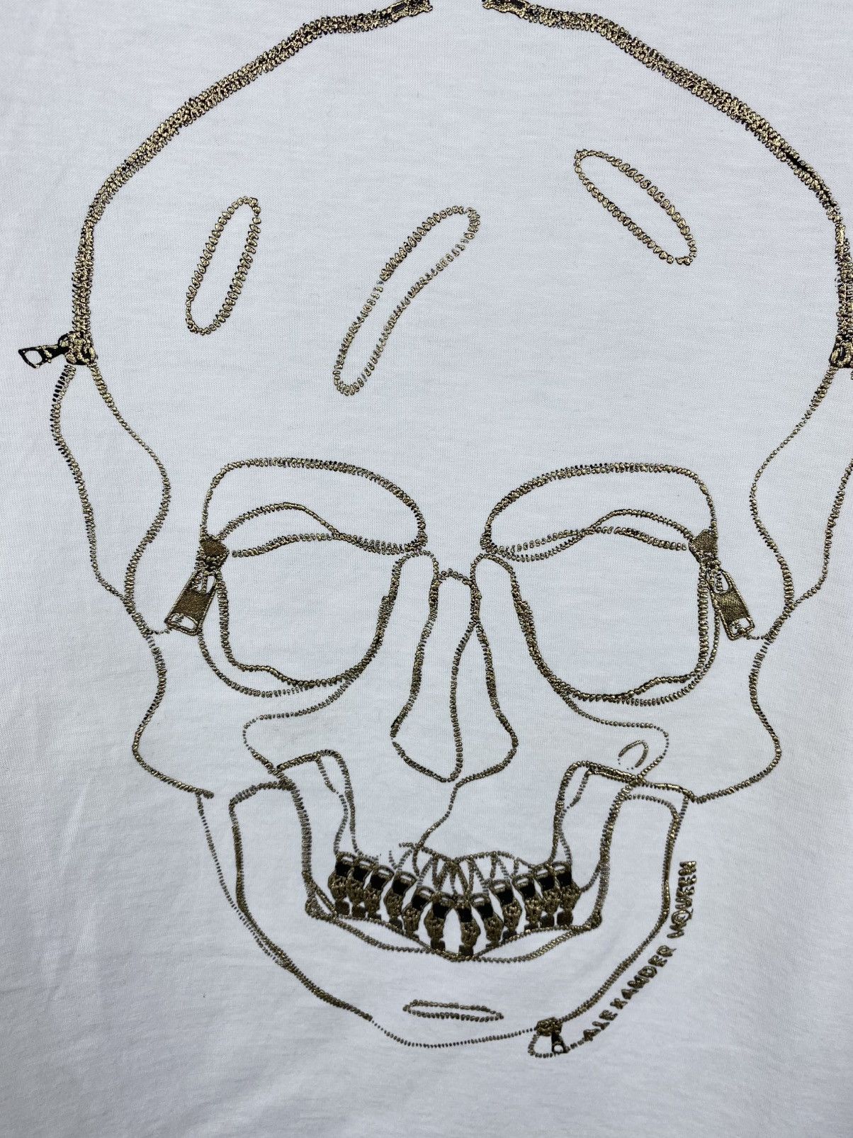 Alexander McQueen Alexander Mcqueen Embroidered Skull Logo T-Shirt size L Size US L / EU 52-54 / 3 - 4 Thumbnail