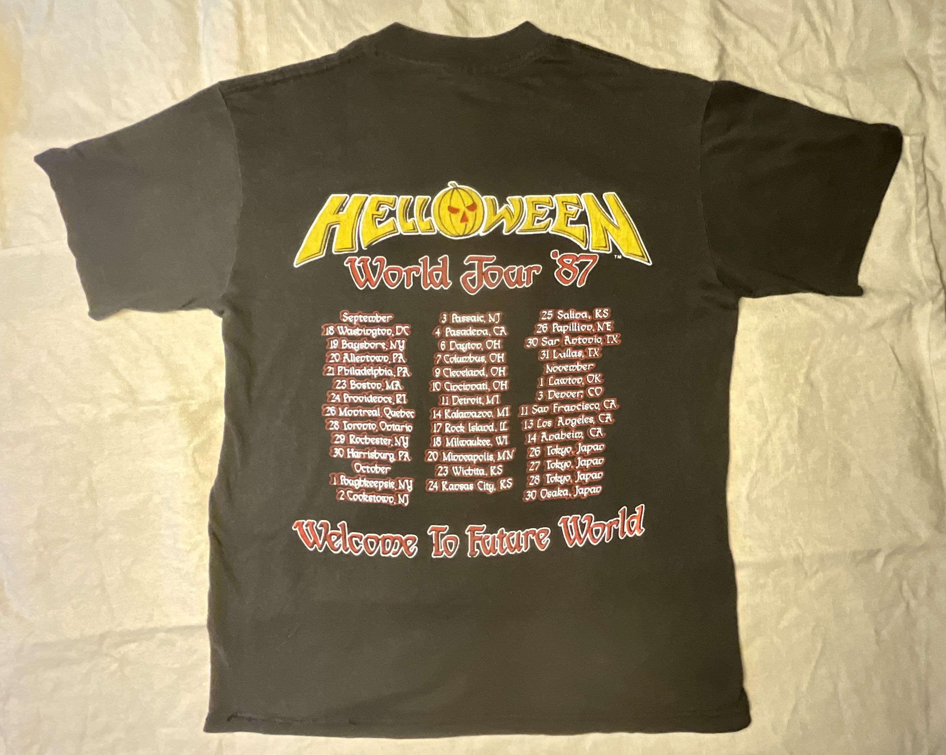 Vintage Band tees X Vintage Helloween 1987 Future World Tour Size M / US 6-8 / IT 42-44 - 2 Thumbnail