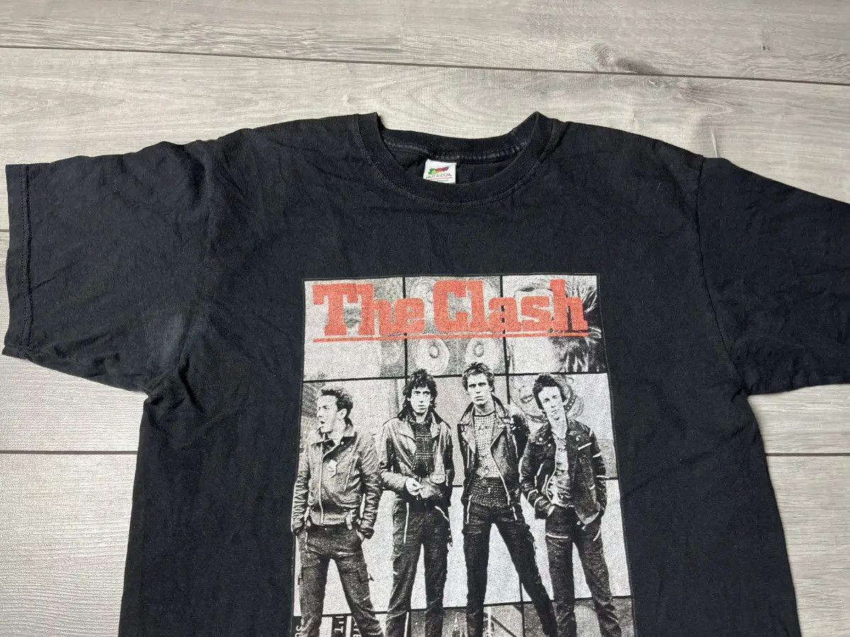 Band Tees The Clash Tshirt rock band tee size Large Size US L / EU 52-54 / 3 - 4 Thumbnail