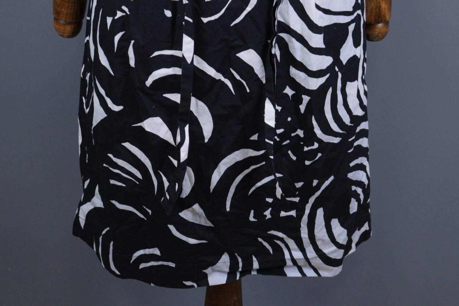 Marimekko Marimekko Black Floral Bodycon A-Line Knee Dress Size 40 Size M / US 6-8 / IT 42-44 - 4 Thumbnail