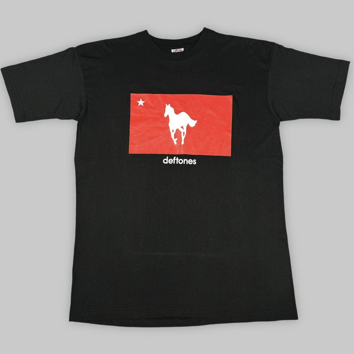 Band Tees Vintage 2000 Deftones ‘White Pony’ Made in Italy T Shirt Size US XL / EU 56 / 4 - 2 Thumbnail