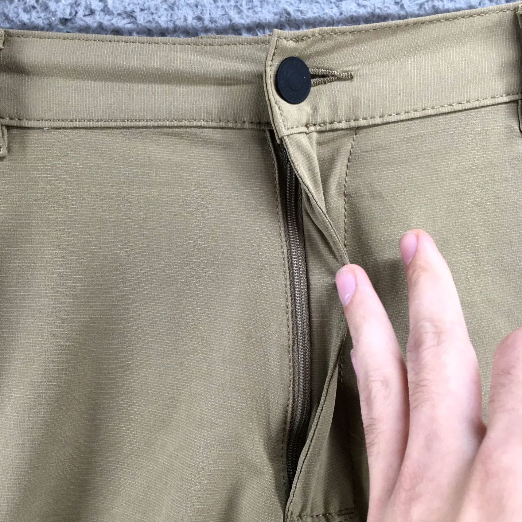 Banana Republic Banana Republic Chino Shorts Mens Beige 38 High Rise Flat Front Shorts Mens Regular Baggy? Size US 38 / EU 54 - 3 Thumbnail