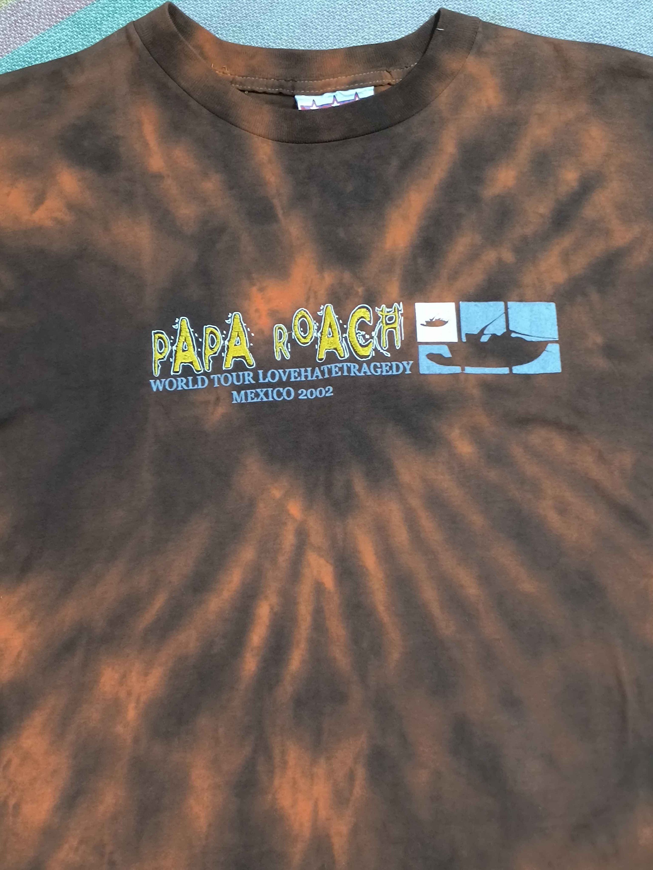 Band Tees Y2K Papa Roach Love Hate Tragedy World Tour Mexico 2002 Size US M / EU 48-50 / 2 - 1 Thumbnail