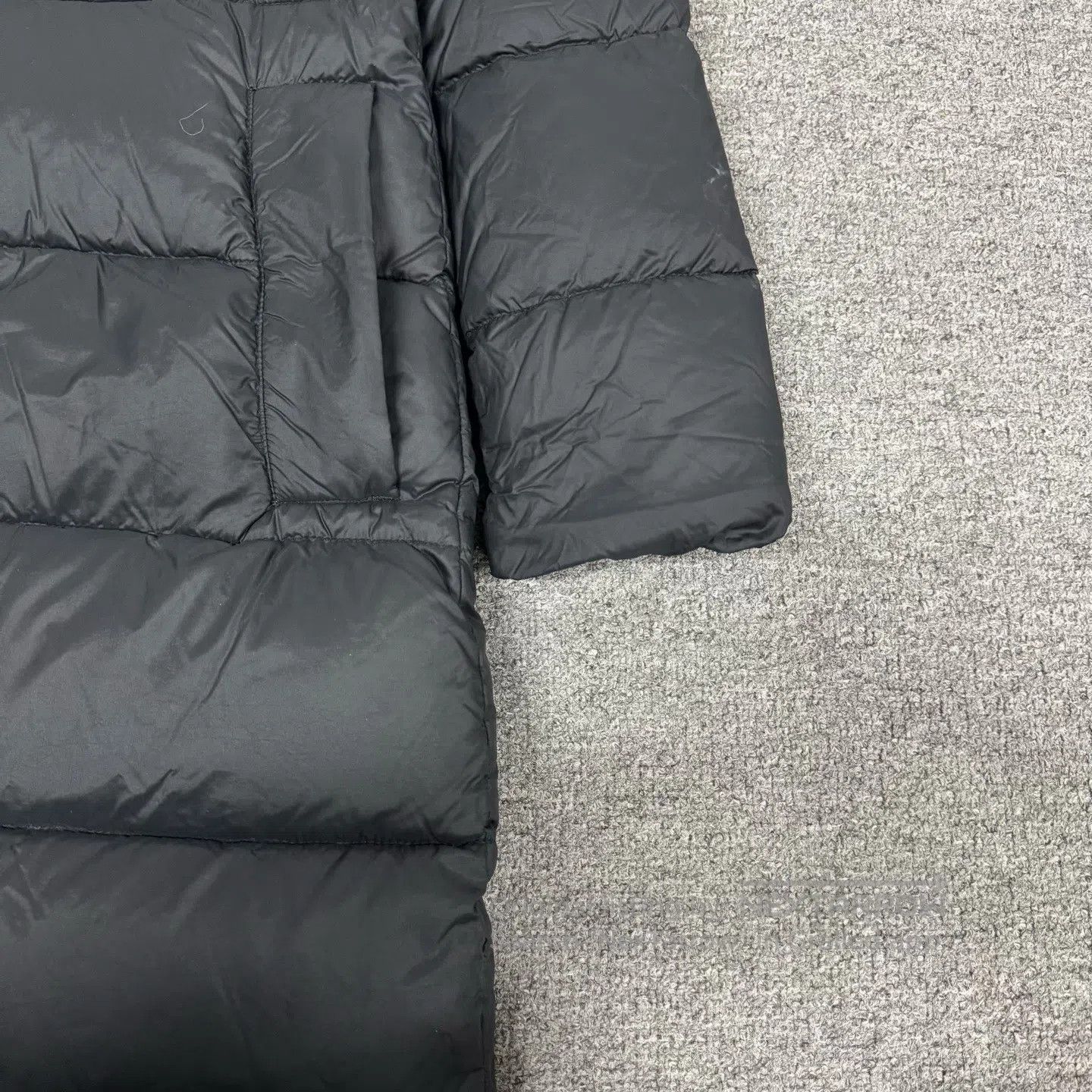Canada Goose Canada Goose Black label, long-length, hooded down jacket| Size US S / EU 44-46 / 1 - 5 Thumbnail