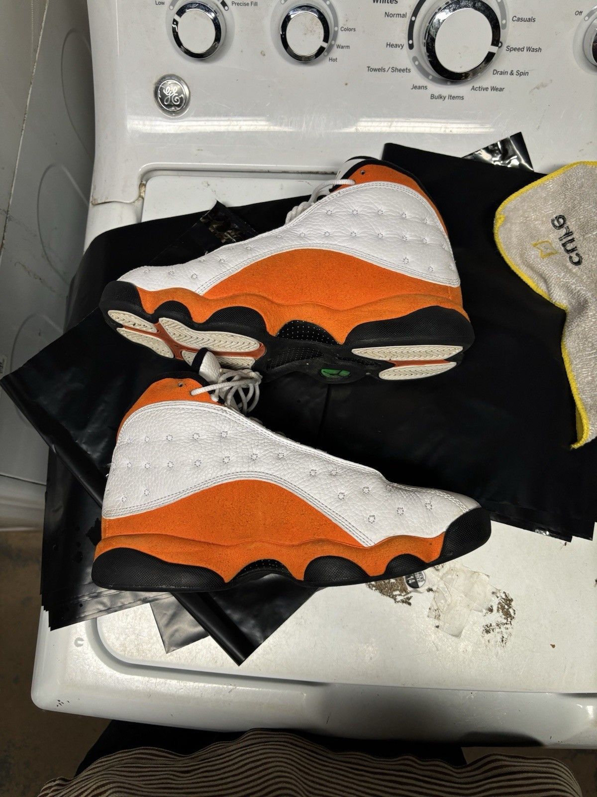 Jordan Brand Air Jordan 13 Retro Starfish Size US 8 / EU 41 - 2 Thumbnail