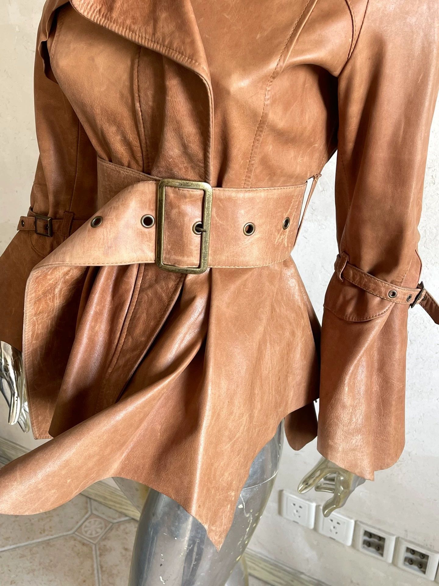 Other GOBELINS Vintage Irregular Hem Bell-Sleeve Leather Jacket Size M / US 6-8 / IT 42-44 - 3 Thumbnail