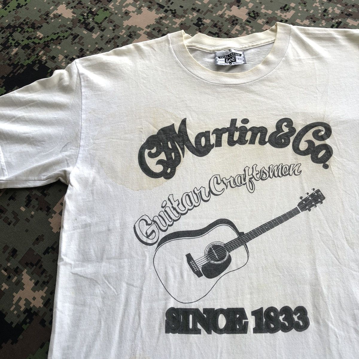 Lee × Vintage Vtg 90s Martin&Co Guitar Craftsmen Tshirt Size US M / EU 48-50 / 2 - 1 Thumbnail