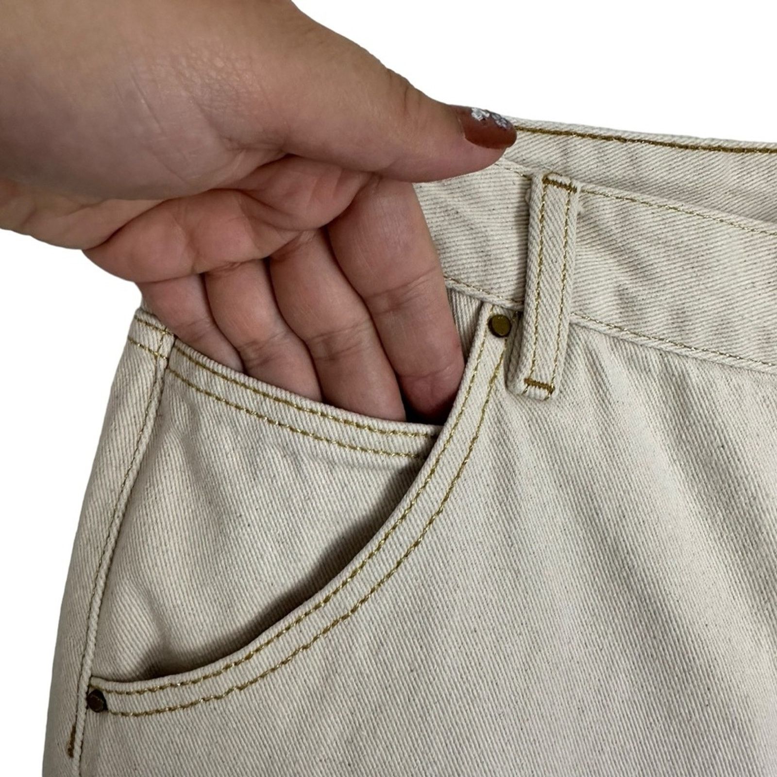 BLANKNYC Blank NYC Ivory Denim High Rise Crop Straight Jeans Sz 28 Size 28" / US 6 / IT 42 - 4 Thumbnail