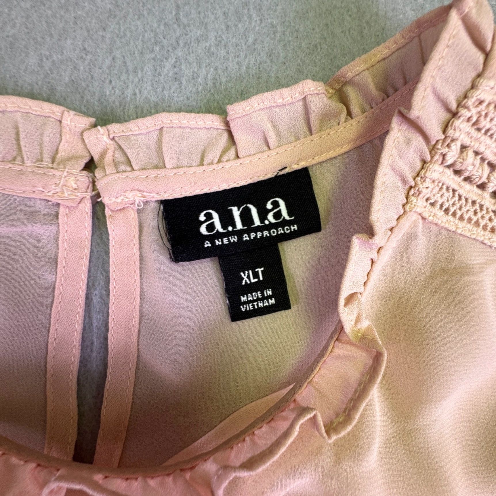 Vintage a.n.a A New Approach Shirt Blouse Women XL Tall Pink Crochet Lace Sleeveless Bohemian Classic Lightweight Chiffon 90s? Size XL / US 12-14 / IT 48-50 - 4 Thumbnail