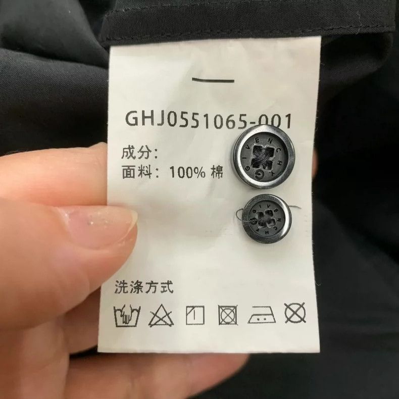 Givenchy Givenchy Size40 Black bottom logo shirt jacket / size 40 Size US M / EU 48-50 / 2 - 5 Thumbnail