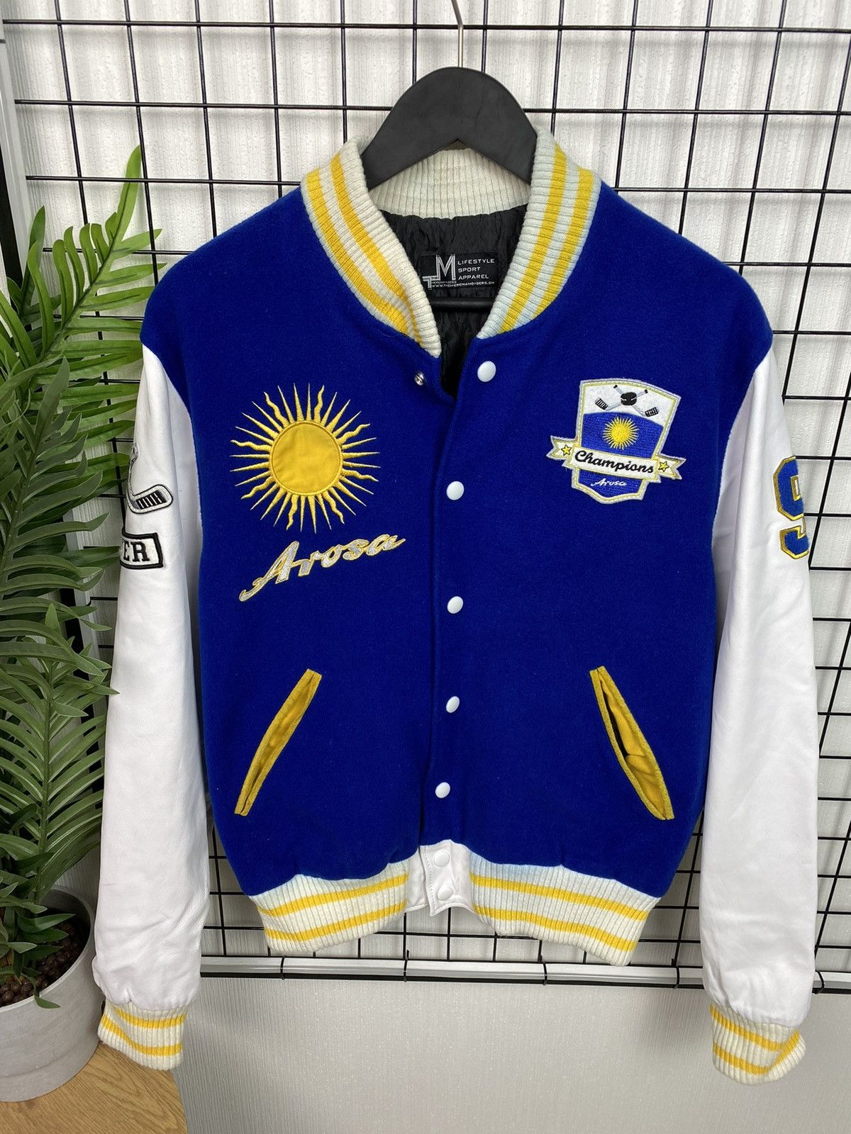 NHL EHC AROSA HOCKEY VARSITY JACKET Bomber OCHSNER SIZE S Size US S / EU 44-46 / 1 - 2 Thumbnail