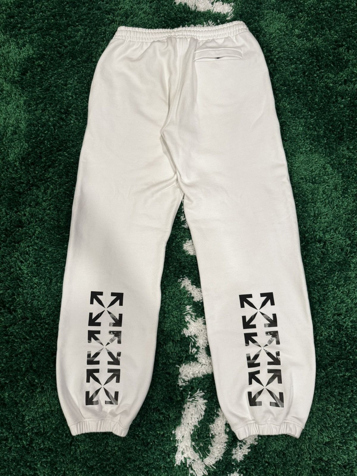 Off-White Off-White Caravaggio sweatpants Size US 32 / EU 48 - 3 Thumbnail