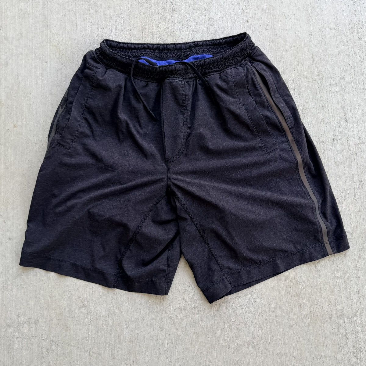 Lululemon Lululemon Pace Breaker Shorts Stretch Lined Black Medium Size US 32 / EU 48 - 1 Thumbnail