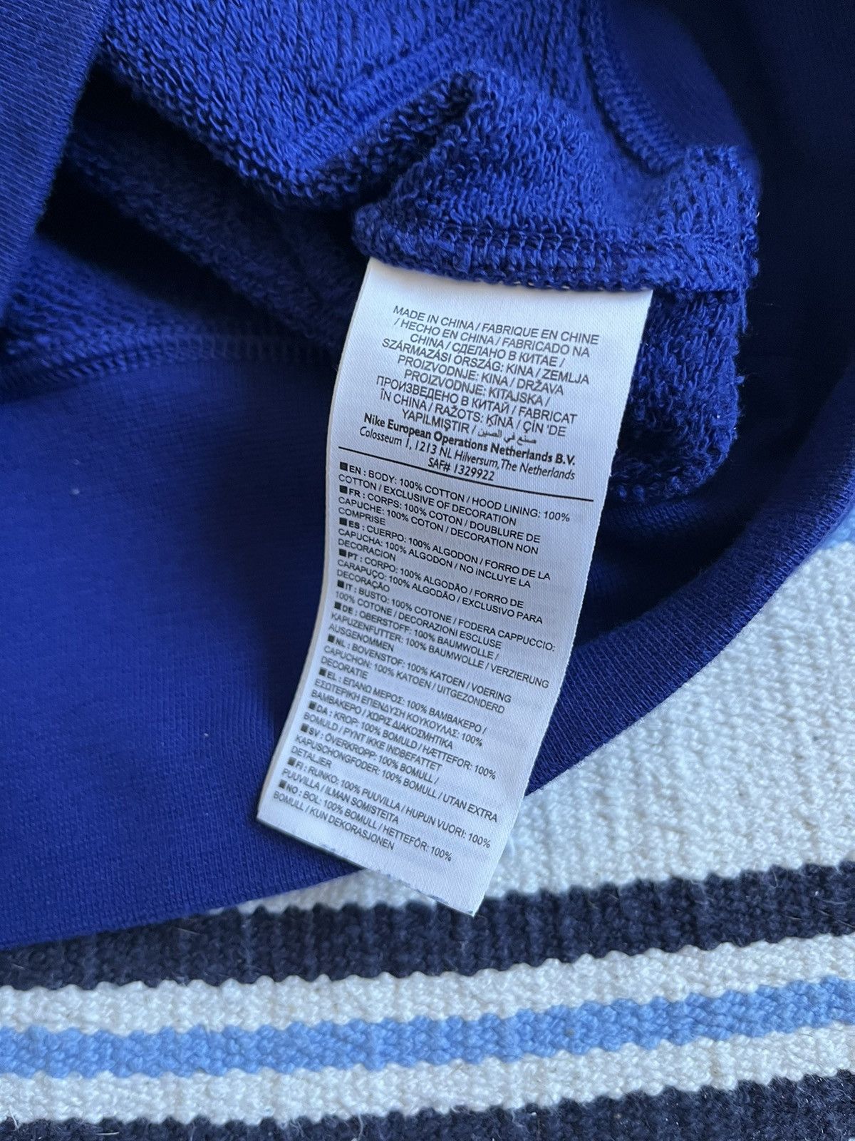 Nike Vintage Nike Y2K Blue Cotton Hoodie Big Velour Logo Size M Size US M / EU 48-50 / 2 - 16 Thumbnail