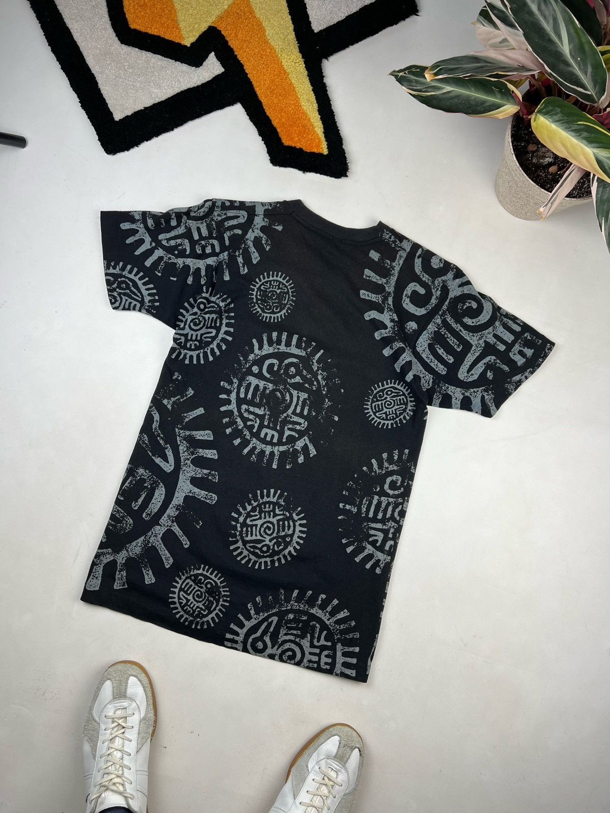 Vintage × Warner Bros Vintage looney tunes Tshirt skateboards Aztec all over print Size US M / EU 48-50 / 2 - 4 Thumbnail