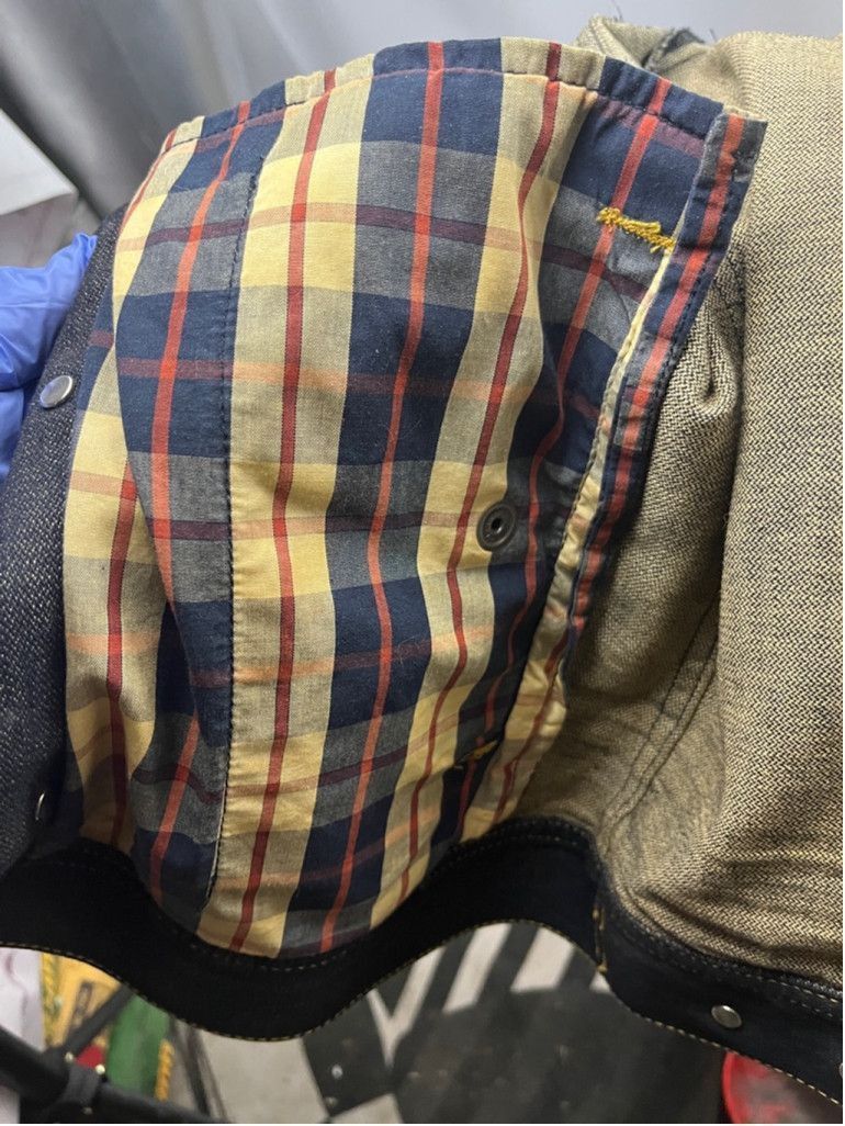 Armani Armani Indigo Denim Jacket w/ Plaid Lining – Size M (EU 50) Size L / US 10 / IT 46 - 9 Thumbnail