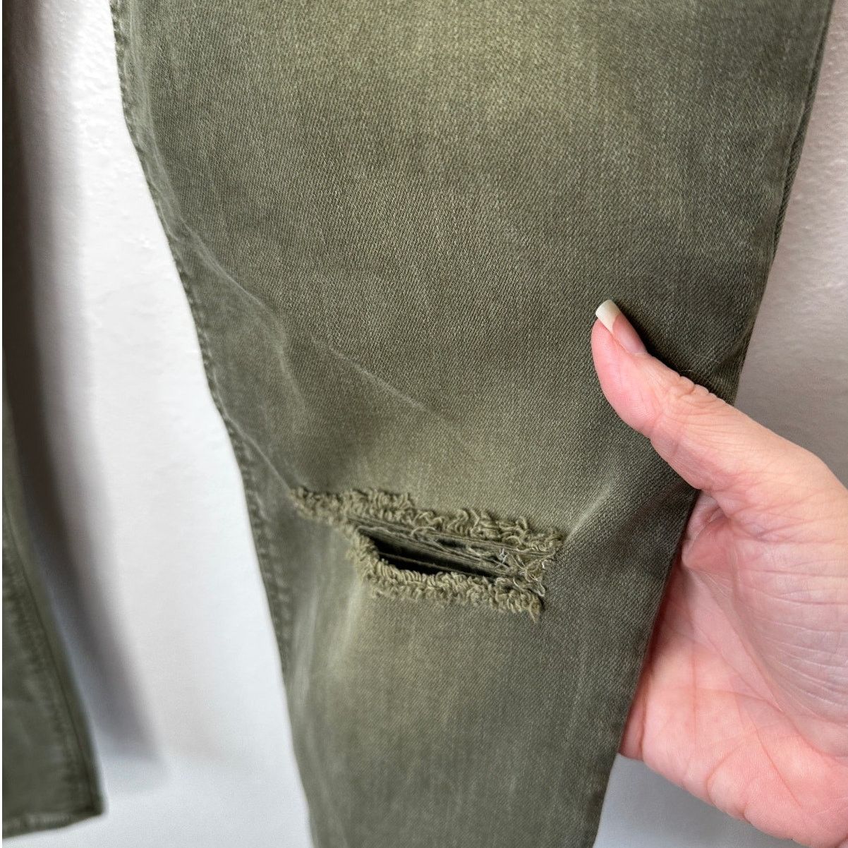 Zara Zara Women Olive Button Fly Distressed Knee Skinny Jean 10 Size 32" / US 10 / IT 46 - 3 Thumbnail