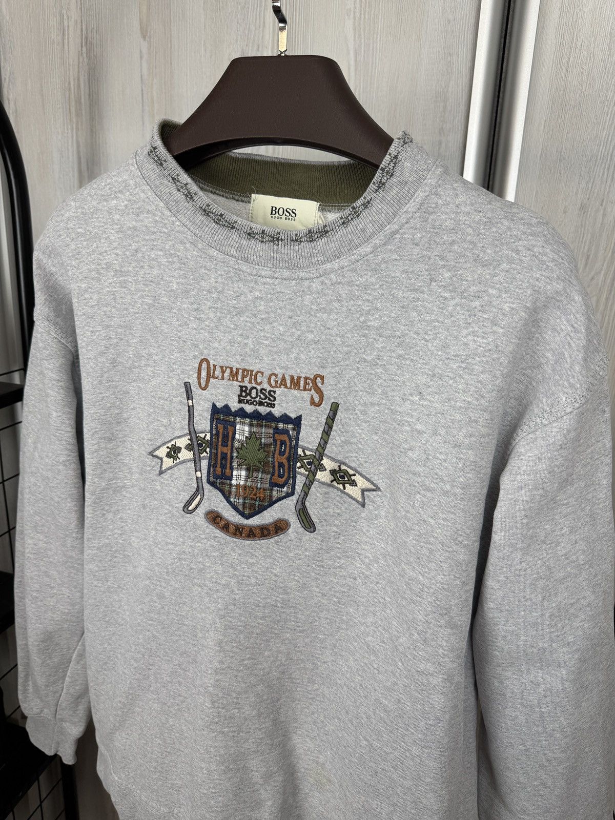Hugo Boss Boss Hugo Boss Olympic Games Canada vintage 90s sweatshirt Size US L / EU 52-54 / 3 - 6 Thumbnail