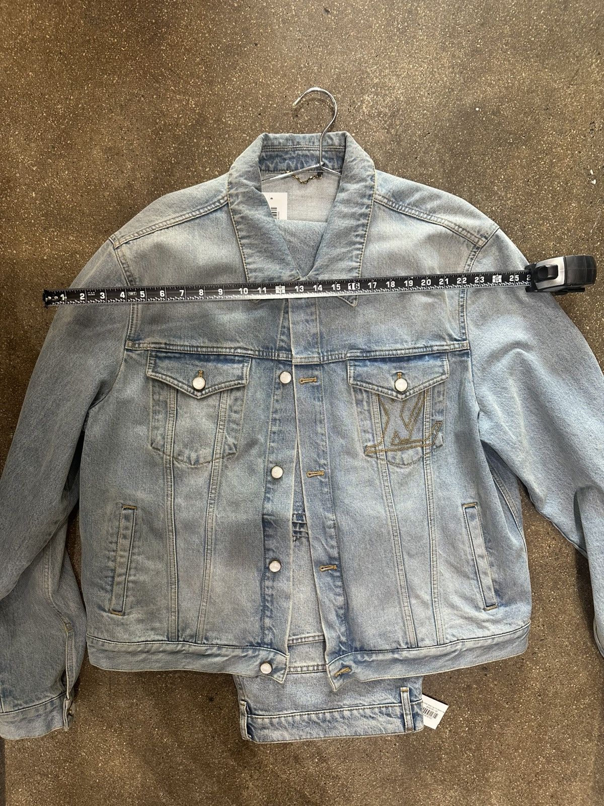 Louis Vuitton LOUIS VUITTON EMBROIDERED TRUCKER DENIM JACKET Size US XXL / EU 58 / 5 - 19 Thumbnail