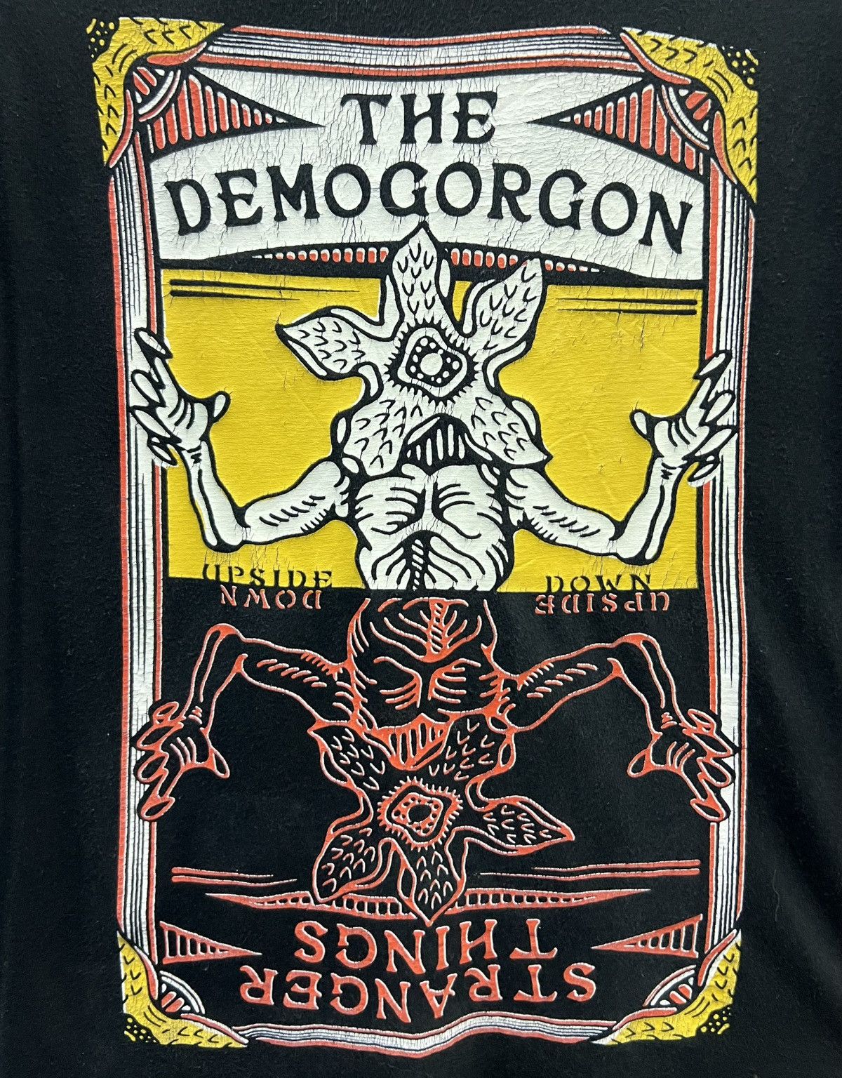 Vintage VINTAGE NETFLIX STRANGER THINGS THE DEMOGORGON SHIRT Size US S / EU 44-46 / 1 - 3 Thumbnail