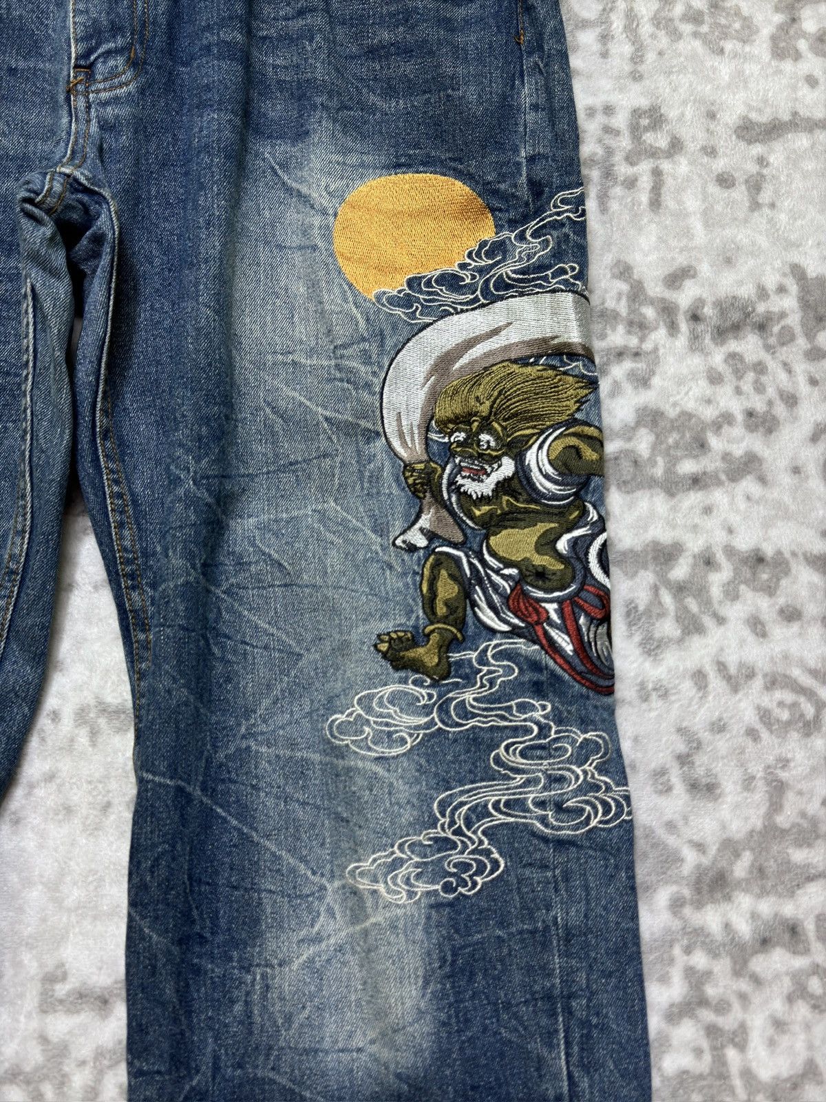 Japanese Brand Fugutaiten Y2K Japanese Embroidered Denim Fujin Raijin Size US 38 / EU 54 - 7 Thumbnail