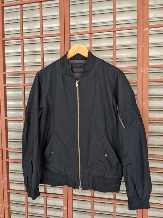 Uniqlo black hot sale bomber jacket