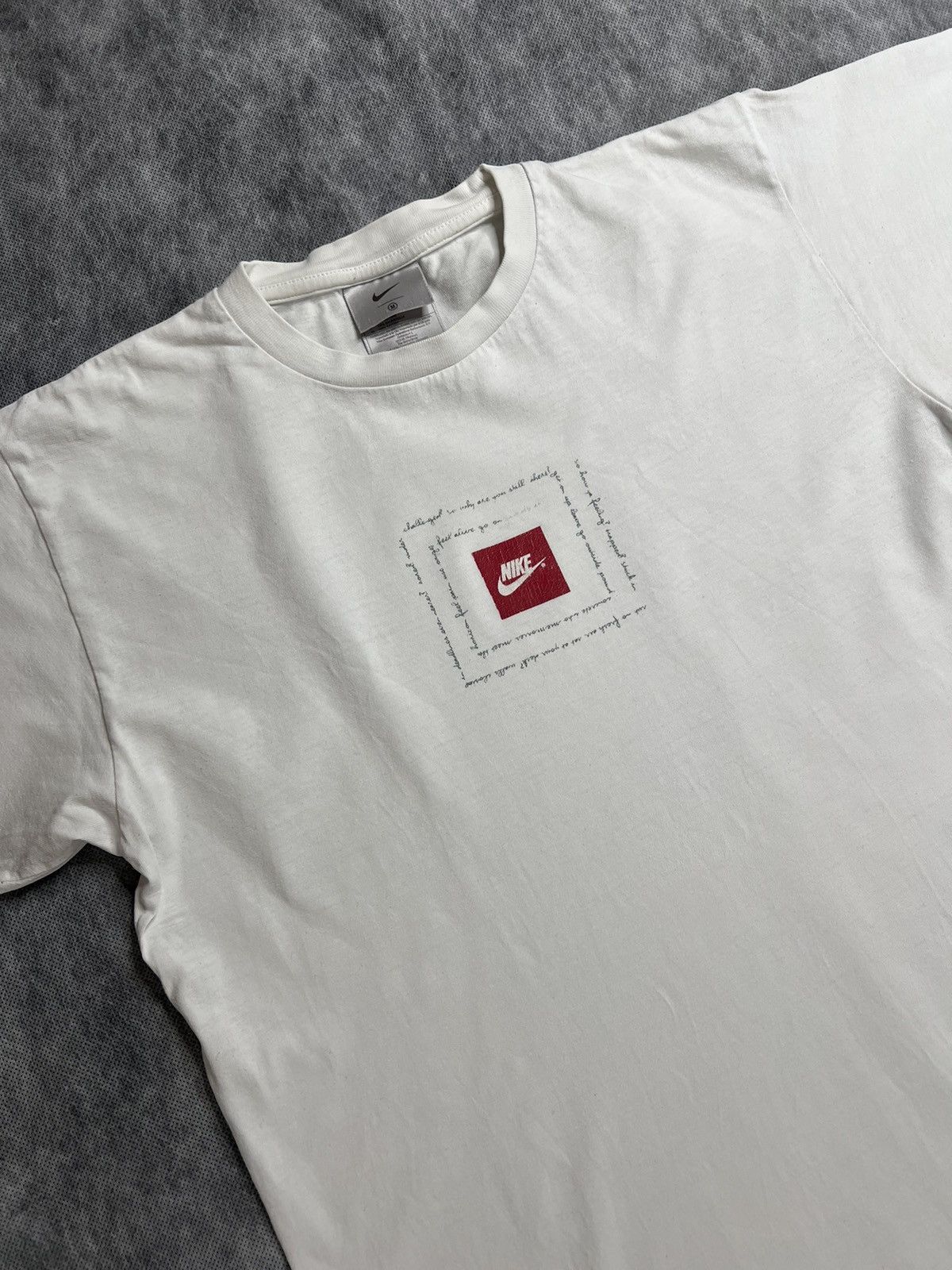 Nike Nike Vintage Center Logo 90s T-Shirt Y2K Rare Tee Size US M / EU 48-50 / 2 - 2 Thumbnail