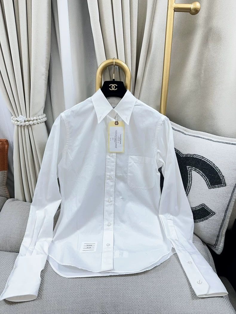 Thom browne Long-sleeved shirt with buttons on the back 250