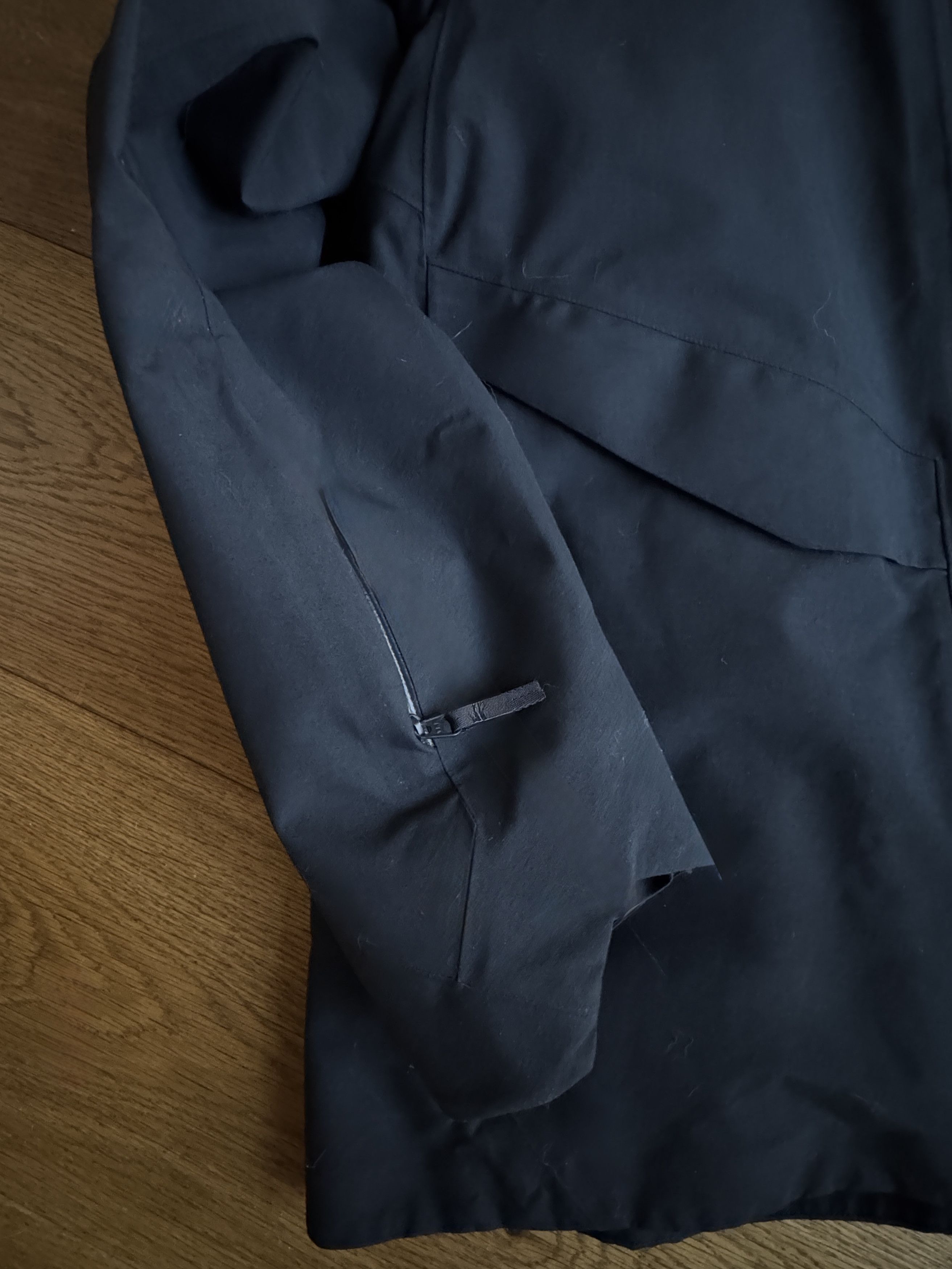Veilance Arc'Teryx VEILANCE Range IS Heavy Jacket US XL Size US XL / EU 56 / 4 - 12 Thumbnail