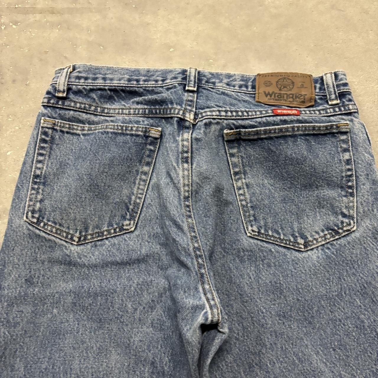 Japanese Brand × Vintage Crazy Vintage 90s Medium Wash Essential Denim Jeans! Size US 30 / EU 46 - 7 Thumbnail