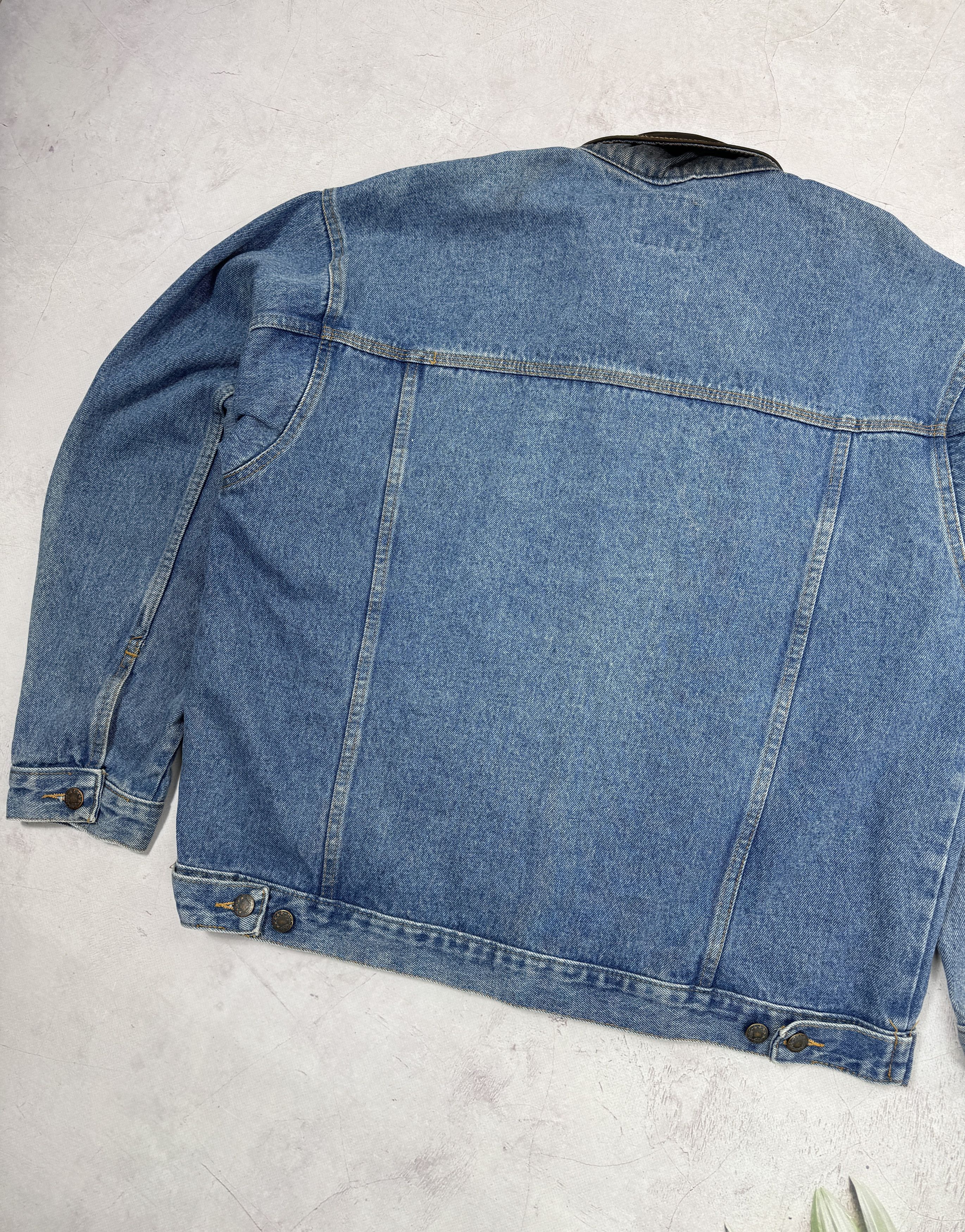 Marlboro × Vintage Vintage Marlboro Denim Jacket & Leather Collar Size US XL / EU 56 / 4 - 17 Thumbnail