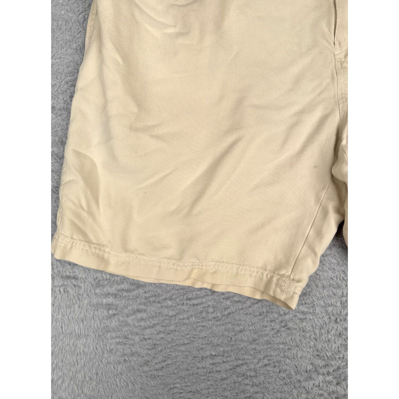Tommy Bahama VINTAGE not applicable here; restructure: Tommy Bahama Shorts Men Beige Silk Pleated 33x9 Chino Relaxed Solid Aloha Beach 33 9 in inseam 10 in Size US 33 - 3 Thumbnail