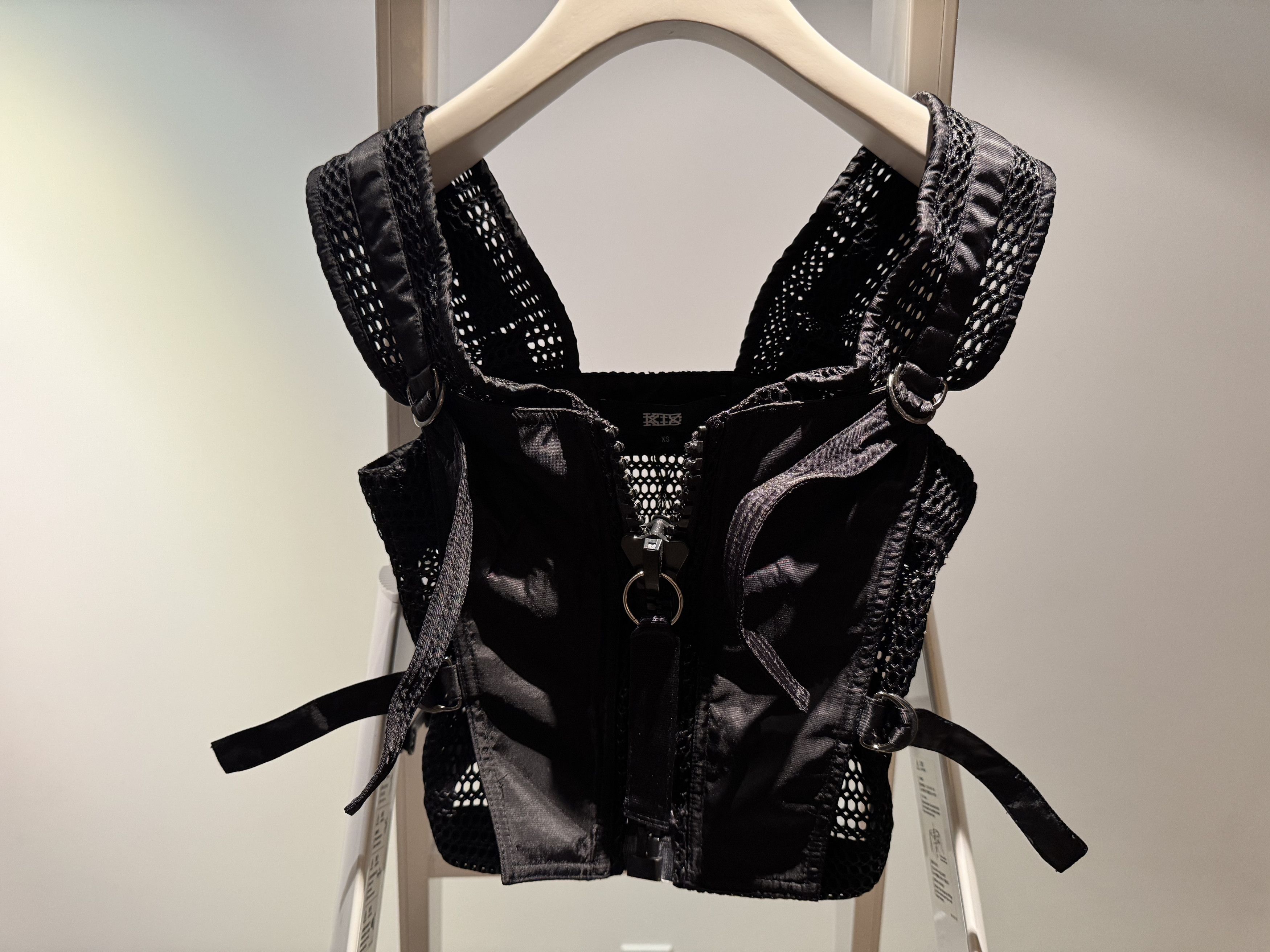 Other Sculptural Techwear Vest / Top with Harness Straps Size XS / US 0-2 / IT 36-38 - 1 Thumbnail