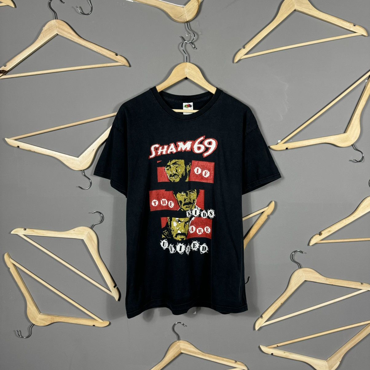 Band Tees Vintage Sham 69 Y2K If The Kids are United T-shirt Size US XL / EU 56 / 4 - 1 Thumbnail