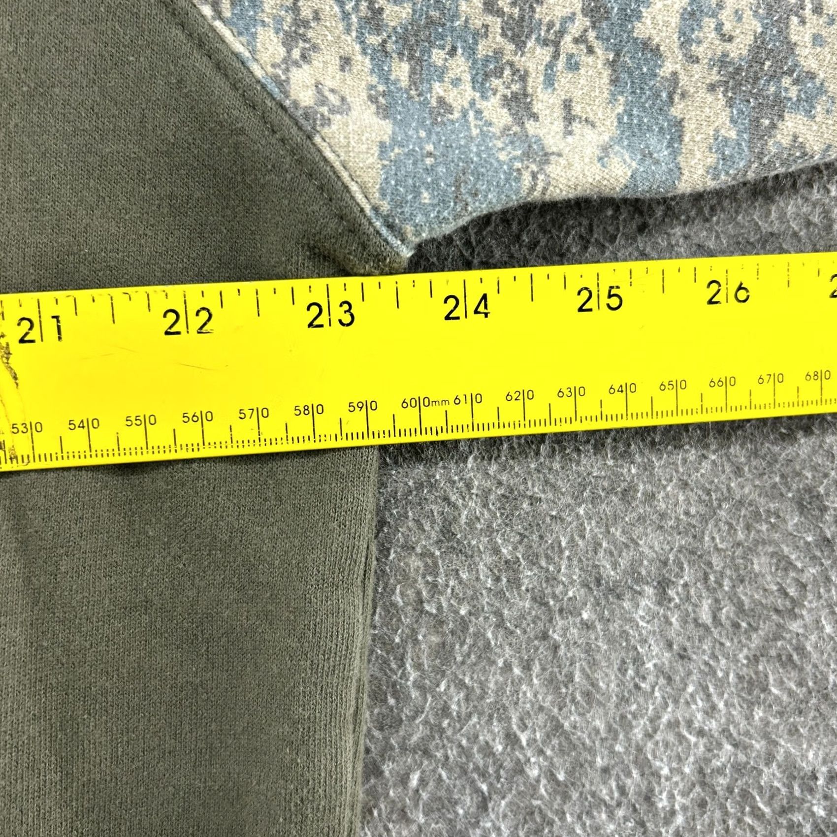 Ariat Ariat Hoodie Mens M Green Digital Camo Pullover Cotton Drawstring Workwear Size US M / EU 48-50 / 2 - 7 Thumbnail