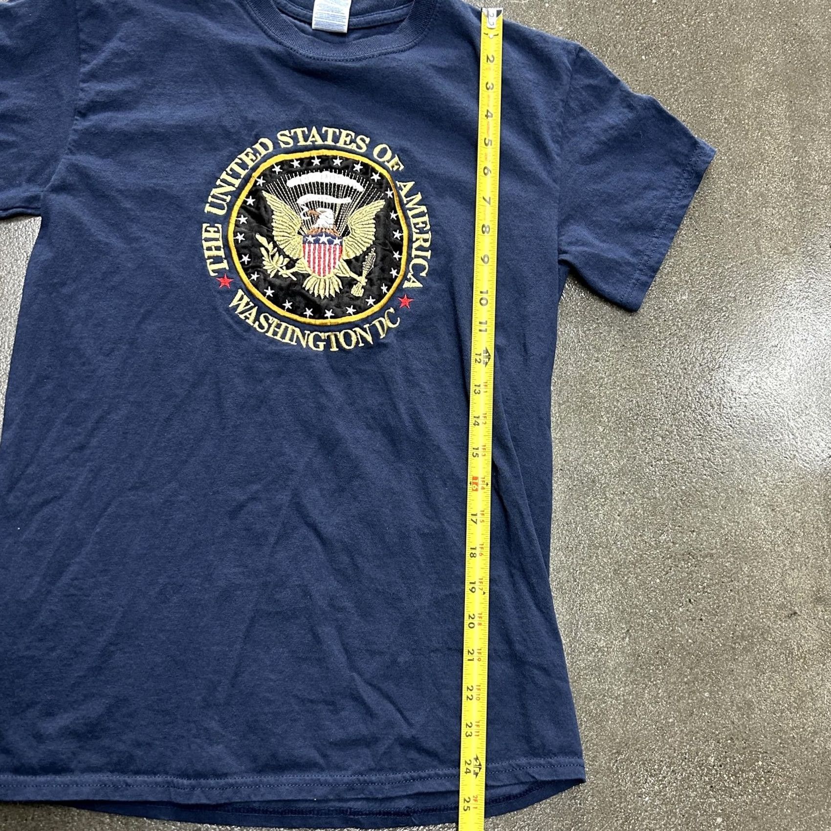 Gildan VINTAGE United States Of America Shirt Mens Small Navy Washington DC Seal Graphic Tee Size US S / EU 44-46 / 1 - 5 Thumbnail